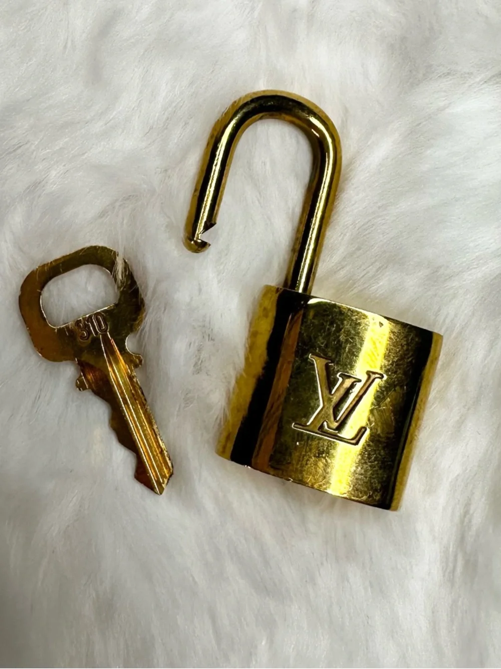 *LOUIS VUITTON* LV Monogram Lock & Key #310 - Picture 1 of 6